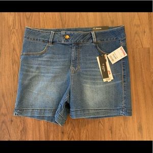 d.jeans high waisted shorts NWT